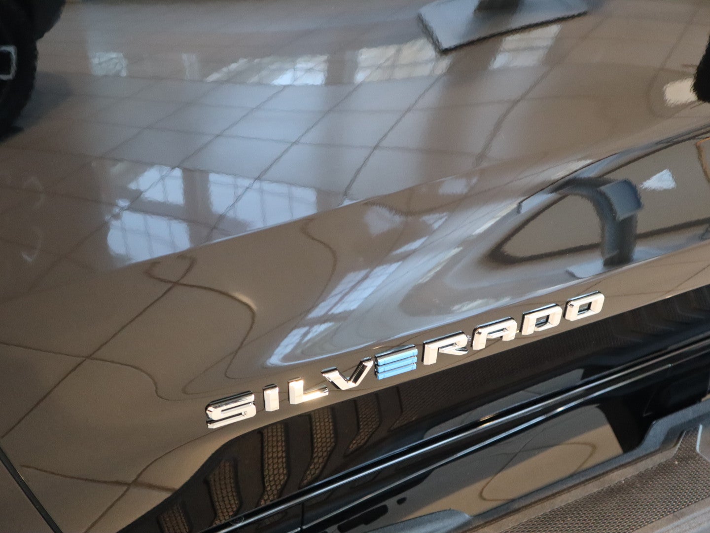 2024 Chevrolet Silverado EV RST