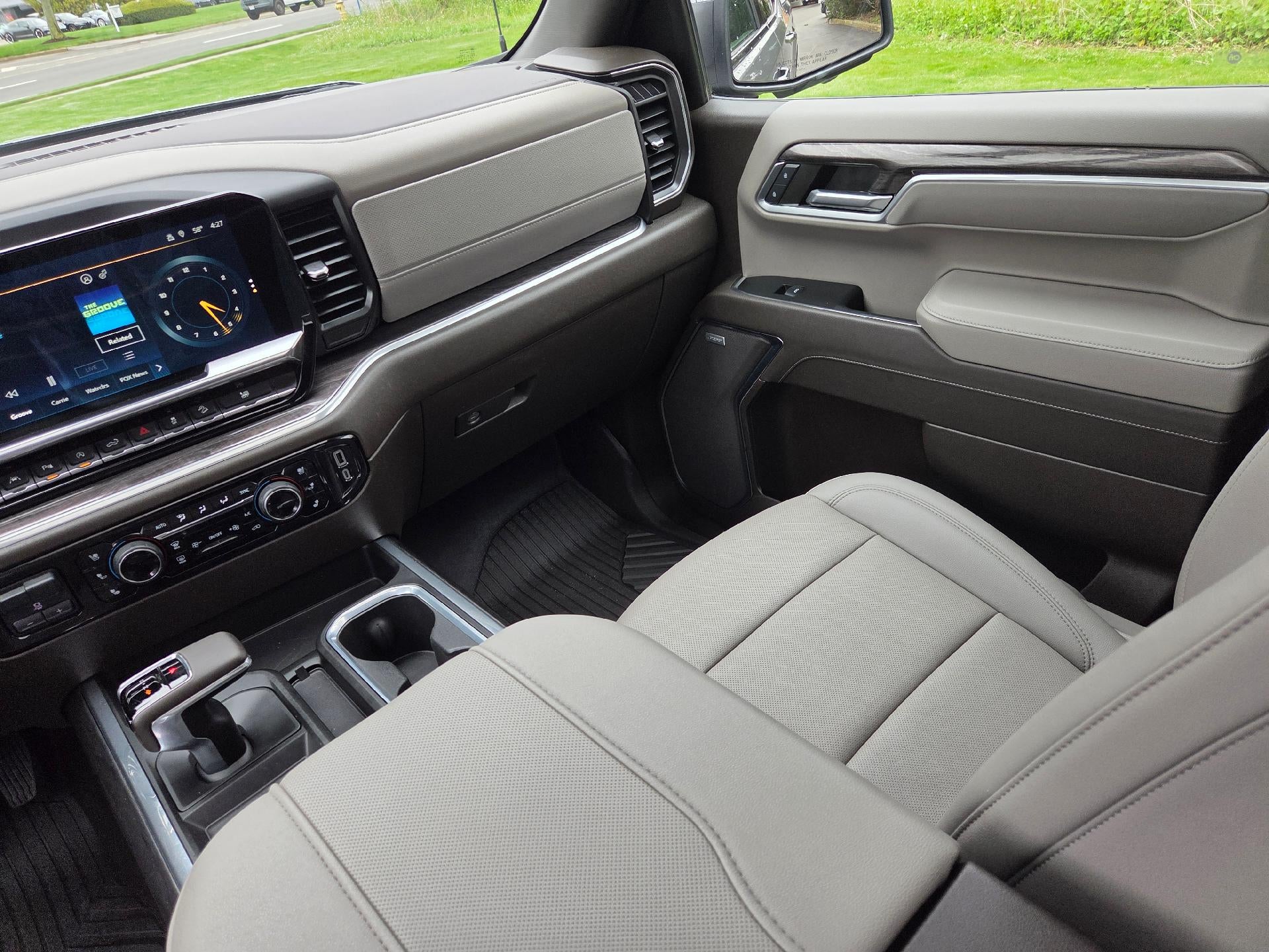 2024 Chevrolet Silverado 1500 LTZ - Photo 16
