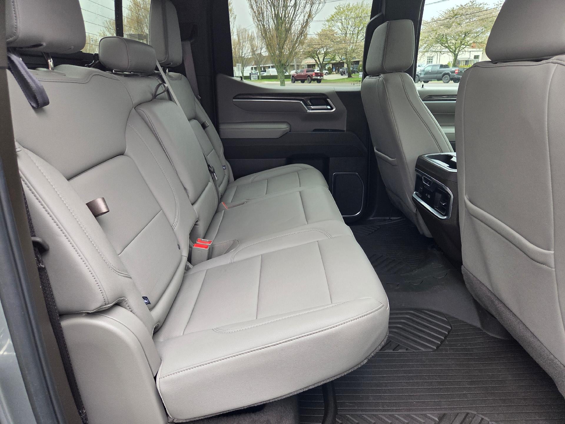 2024 Chevrolet Silverado 1500 LTZ - Photo 32