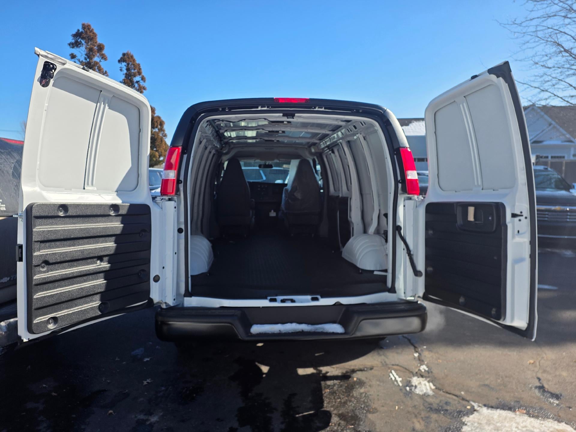 2025 Chevrolet Express Cargo 2500 Base