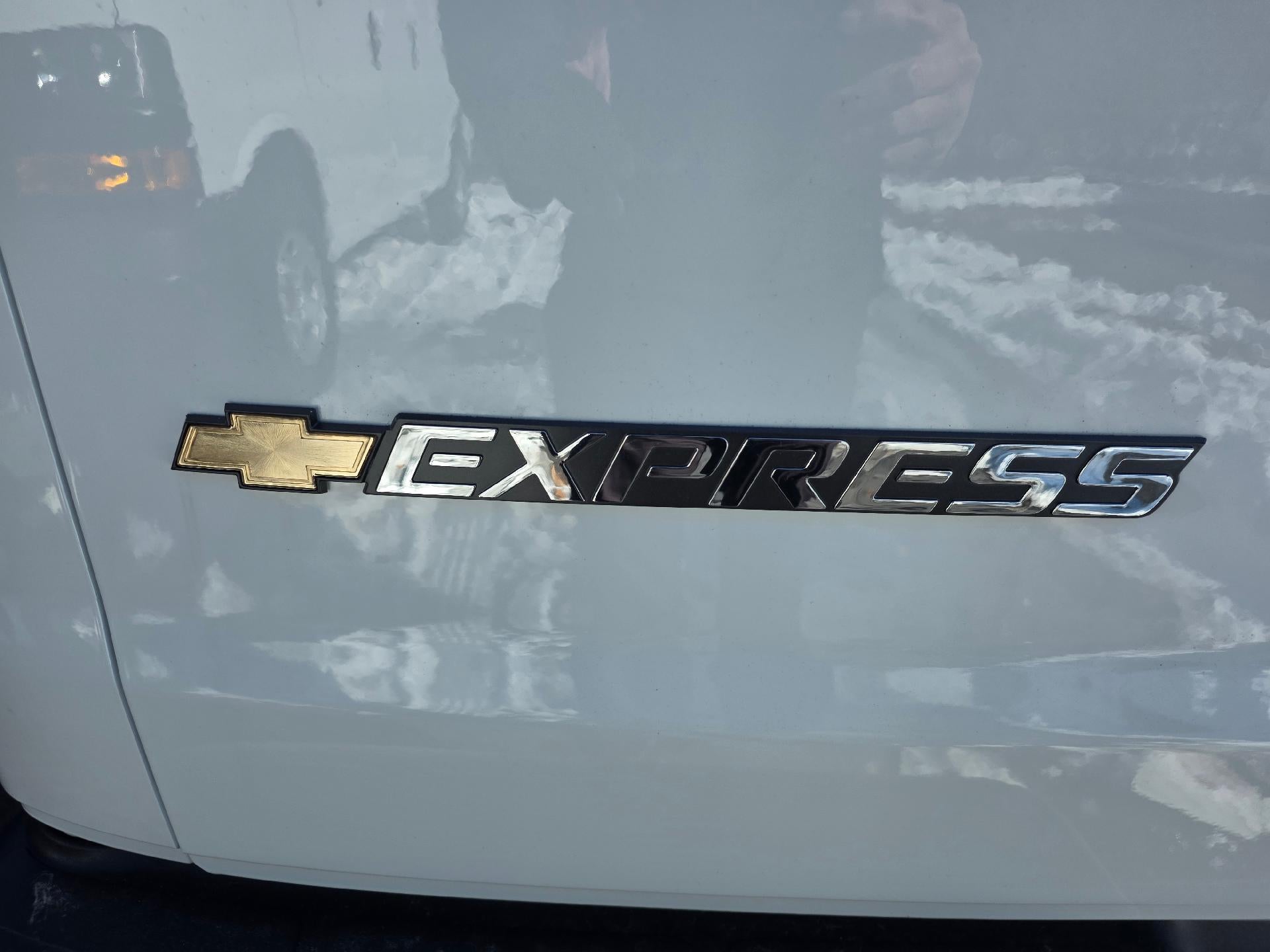 2025 Chevrolet Express Cargo 2500 Base