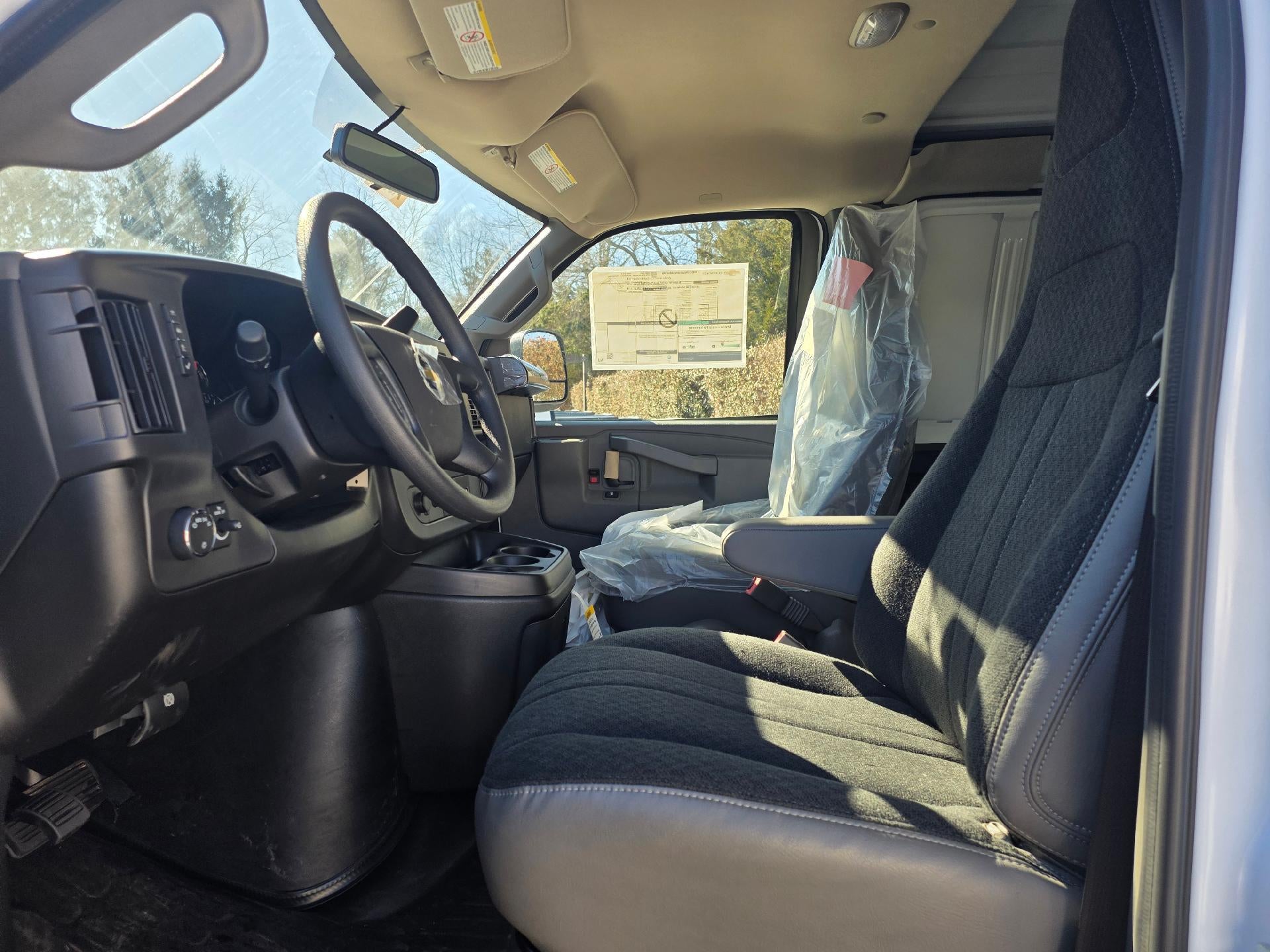 2025 Chevrolet Express Cargo 2500 Base