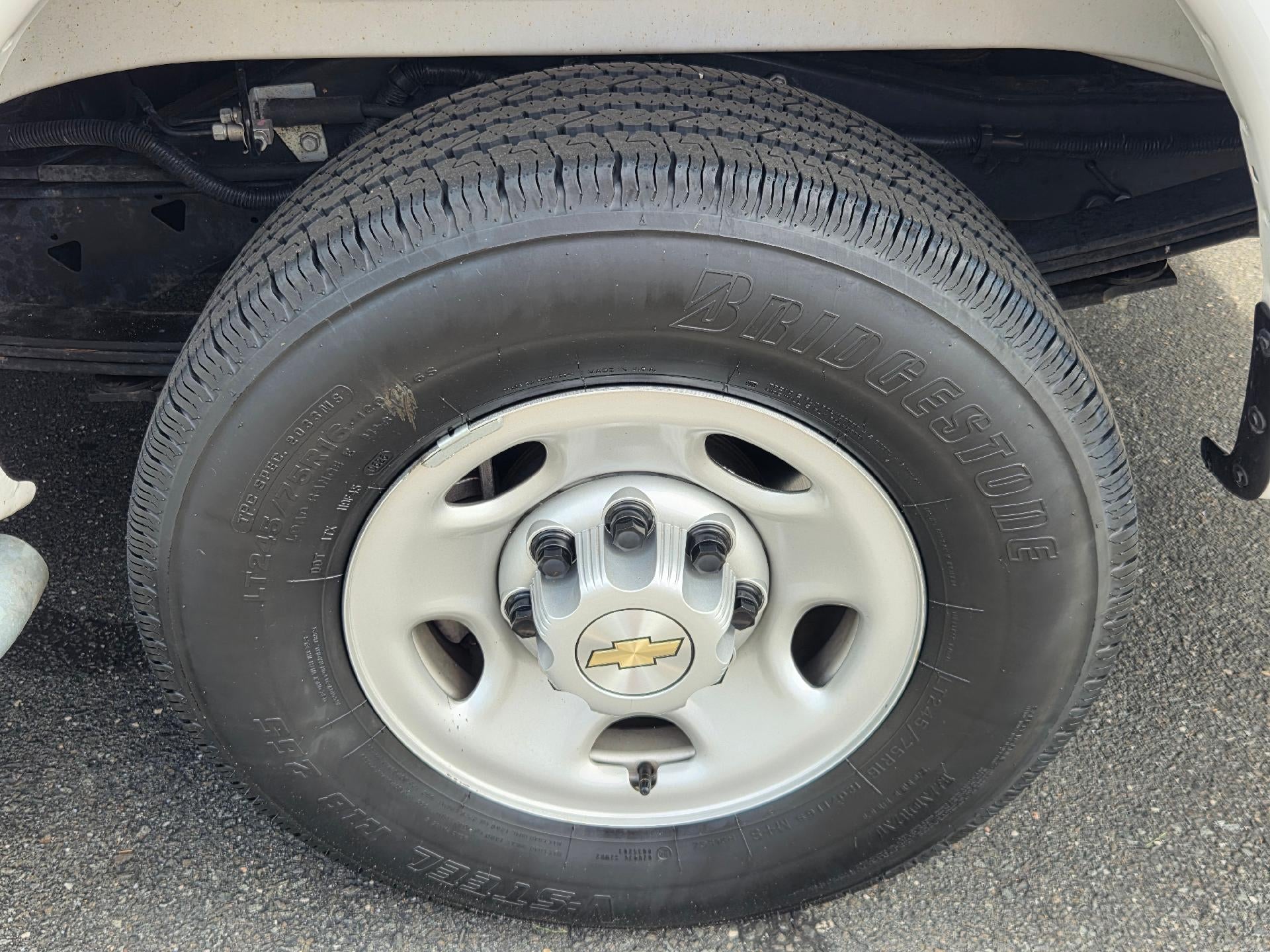 2025 Chevrolet Express Cargo Base