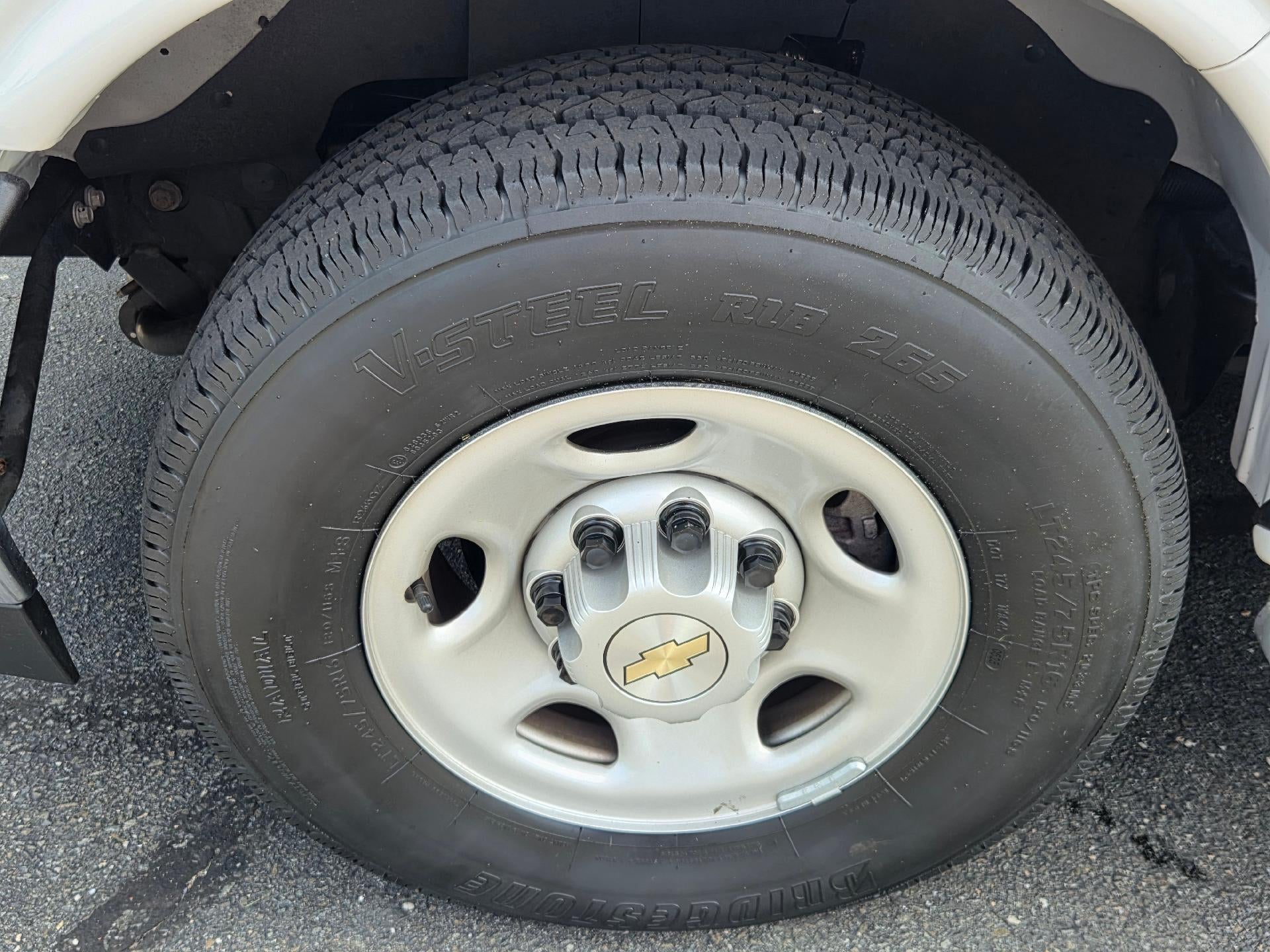 2025 Chevrolet Express Cargo Base