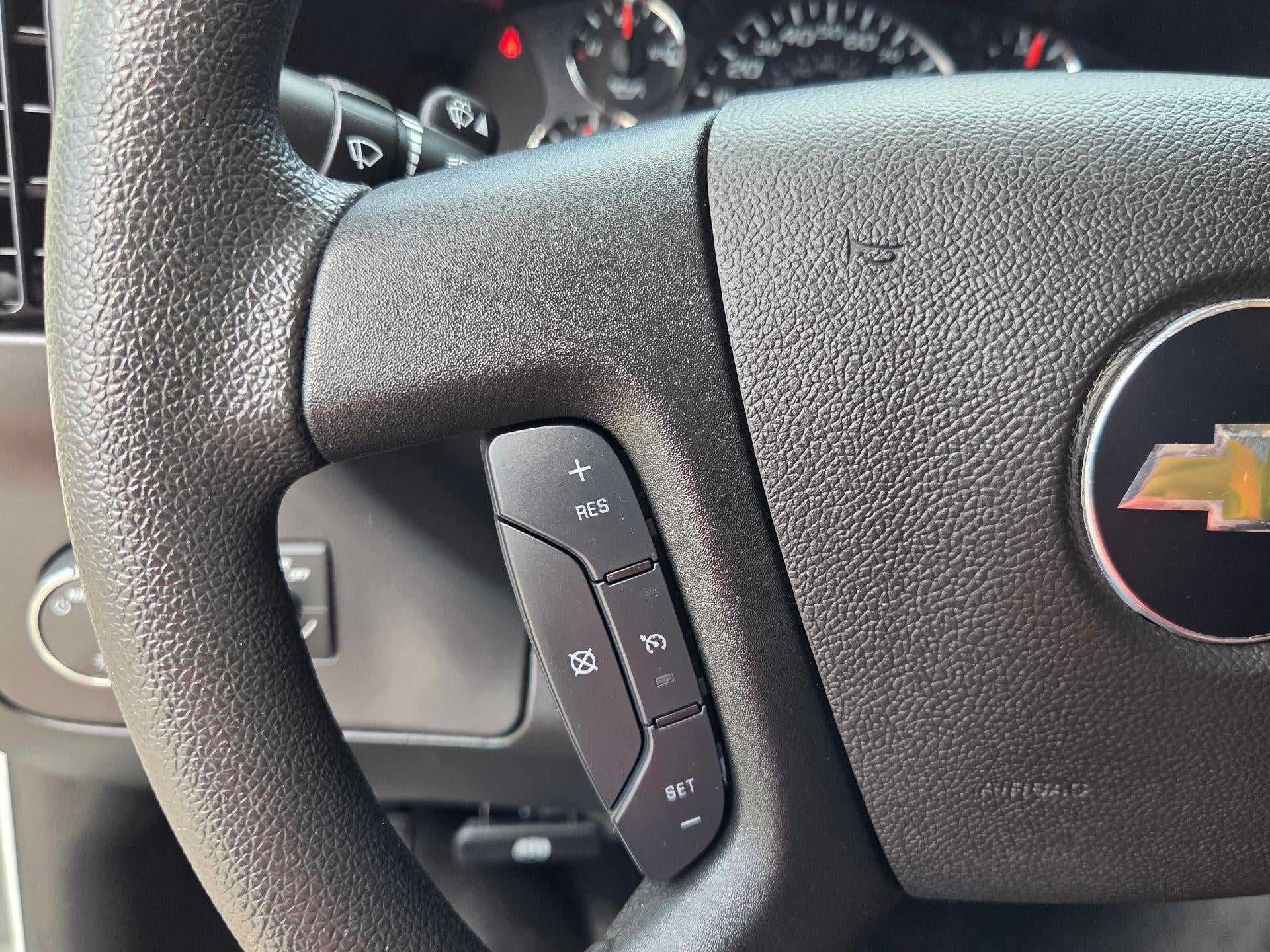 2025 Chevrolet Express Cargo Base