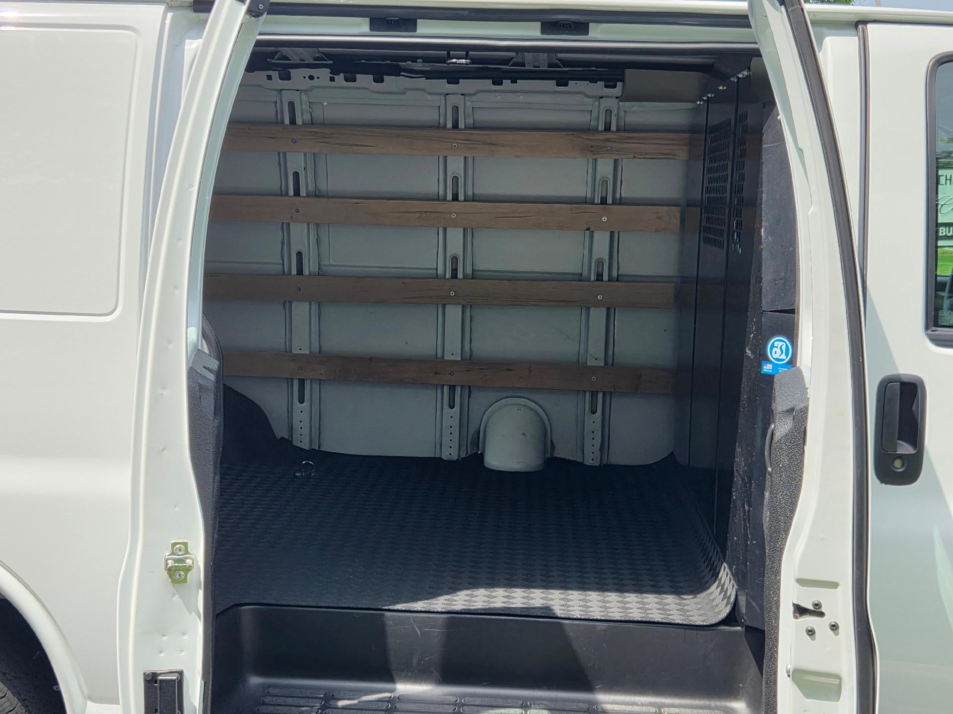 2025 Chevrolet Express Cargo Base