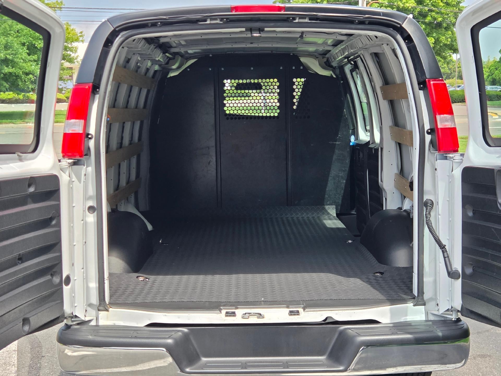 2025 Chevrolet Express Cargo Base