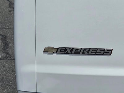 2025 Chevrolet Express Cargo Base