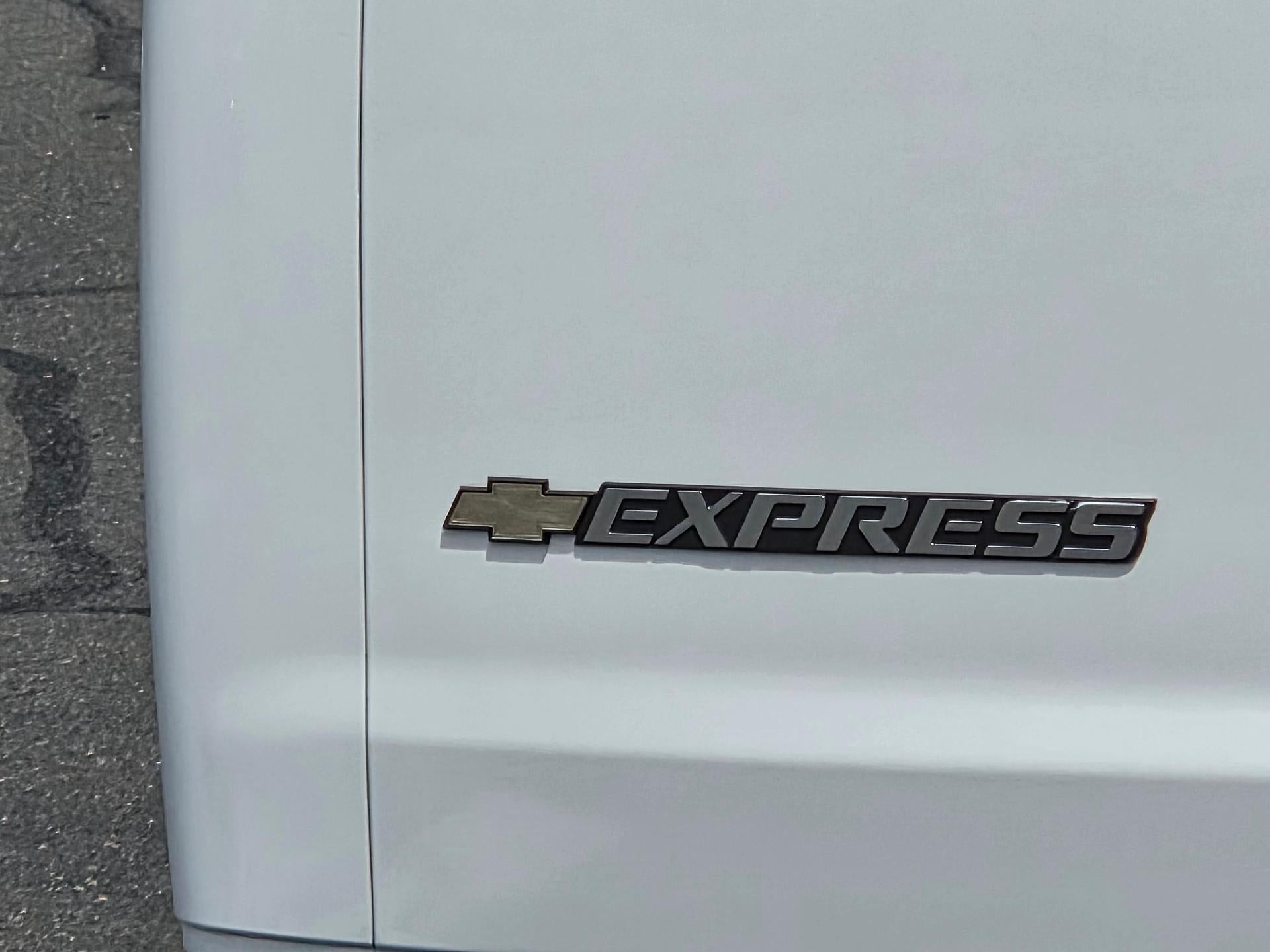 2025 Chevrolet Express Cargo Base