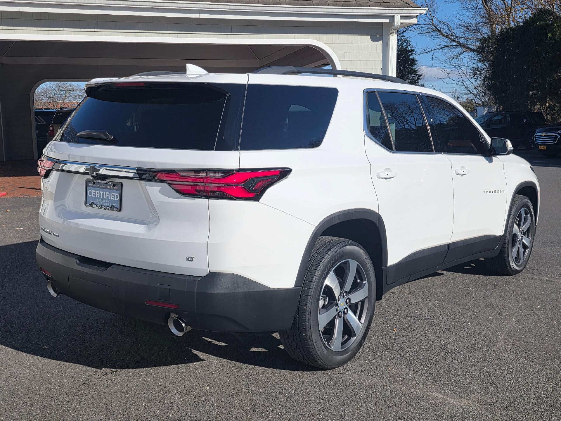 2023 Chevrolet Traverse LT Leather