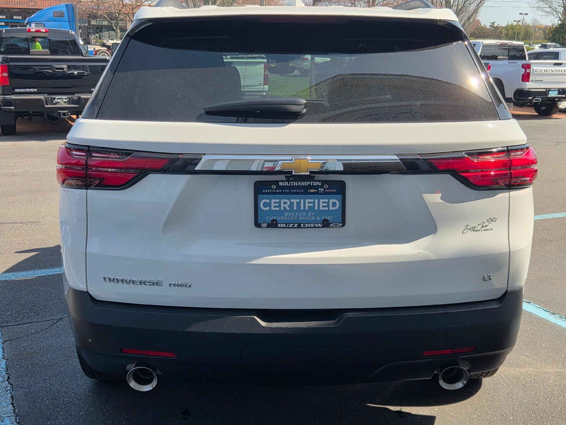 2023 Chevrolet Traverse LT Leather