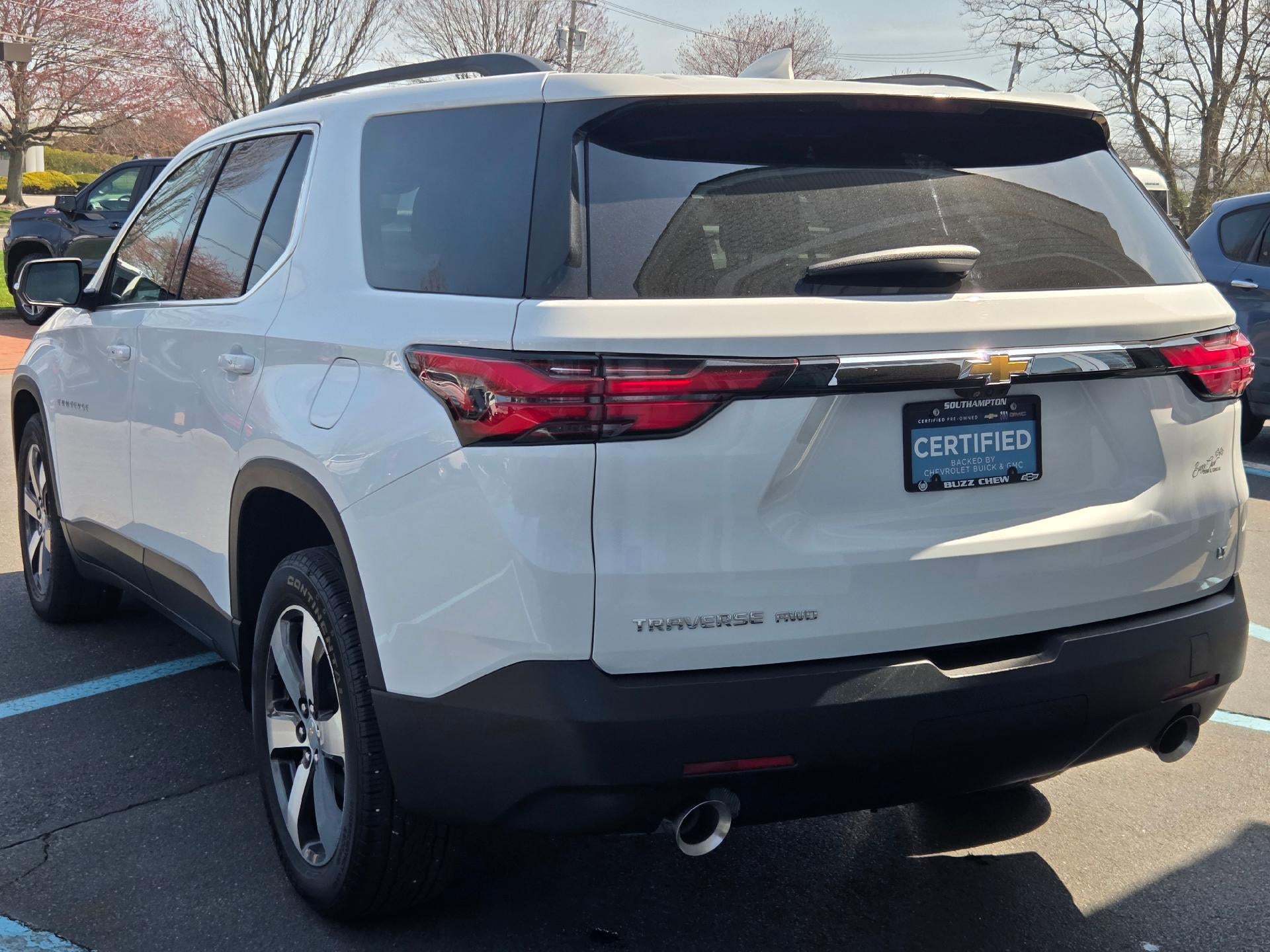 2023 Chevrolet Traverse LT Leather