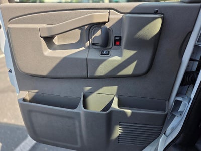 2025 GMC Savana Cargo Base