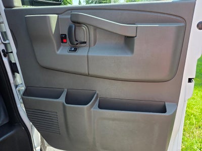 2025 GMC Savana Cargo Base