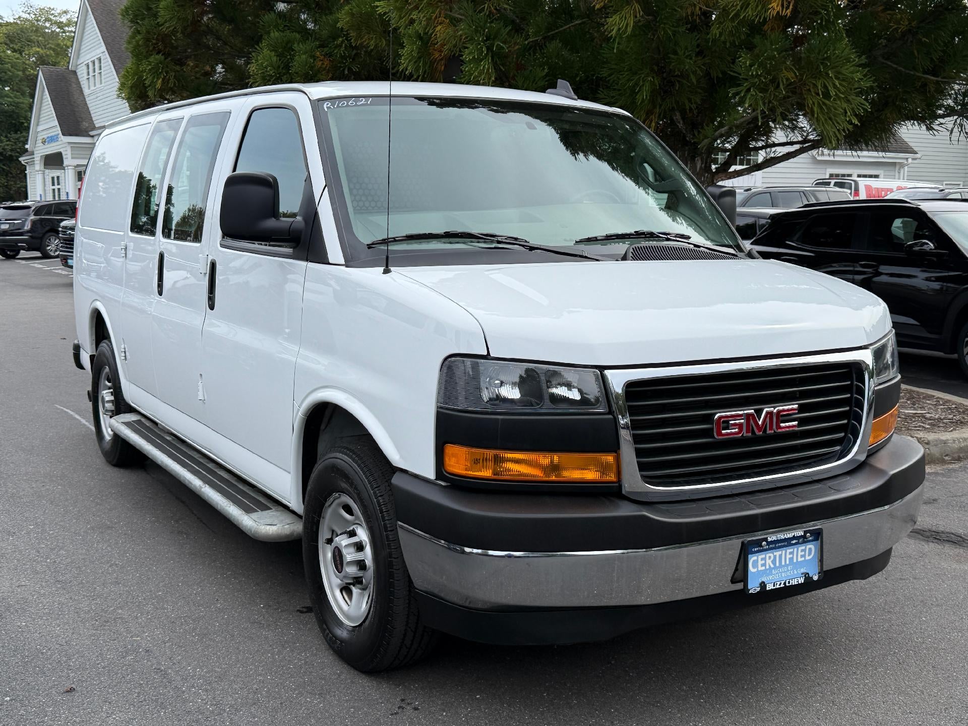 2024 GMC Savana Cargo 2500 Base