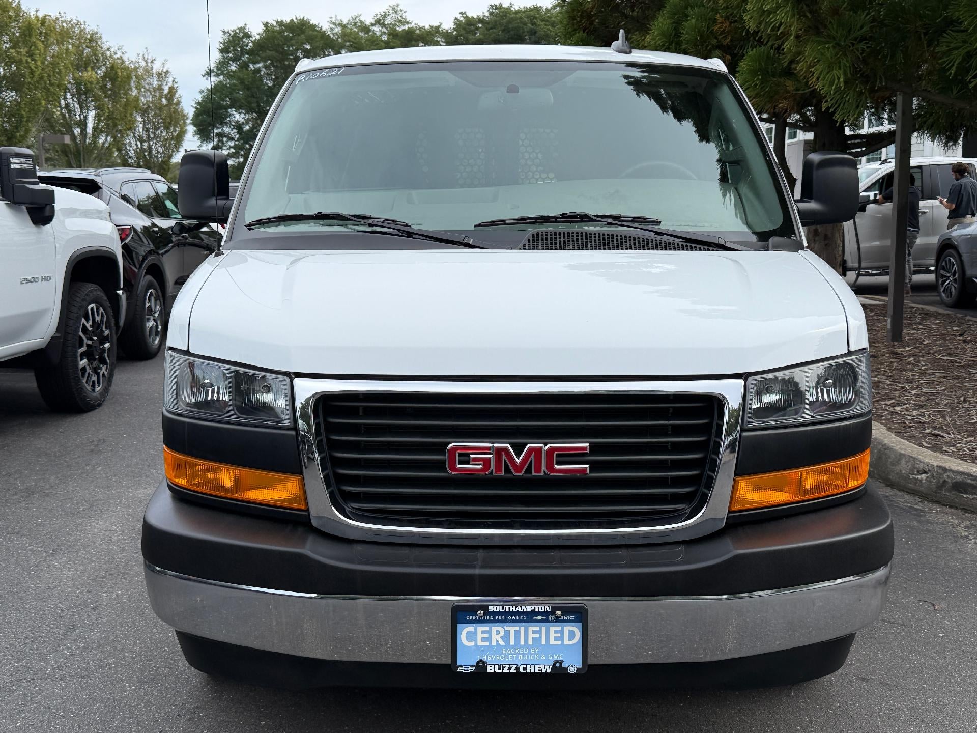 2024 GMC Savana Cargo 2500 Base