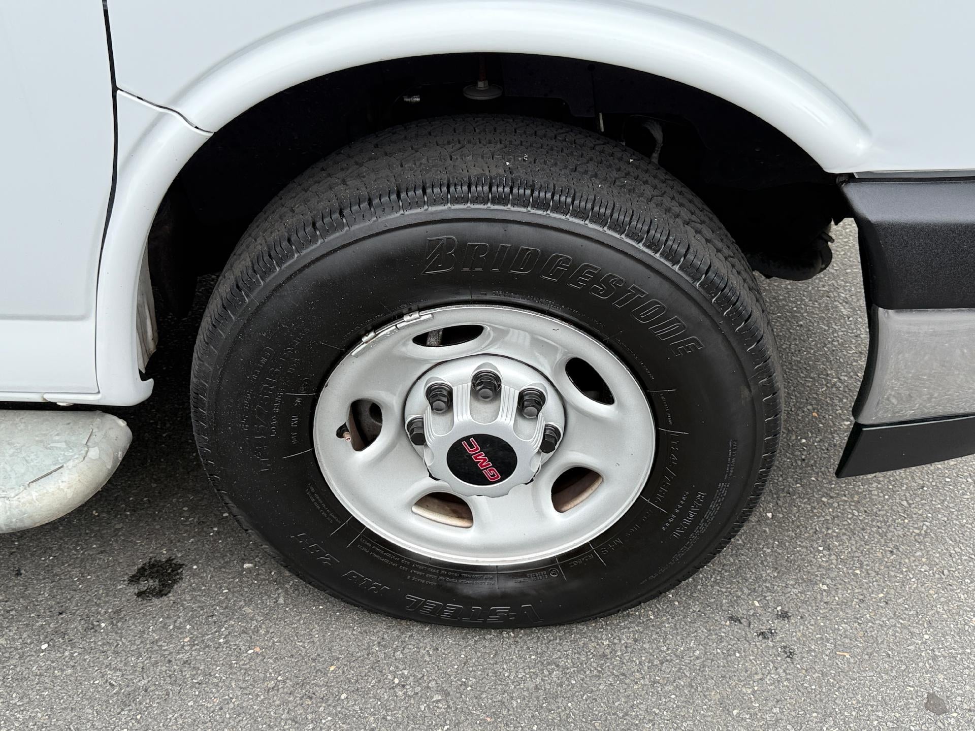 2024 GMC Savana Cargo 2500 Base