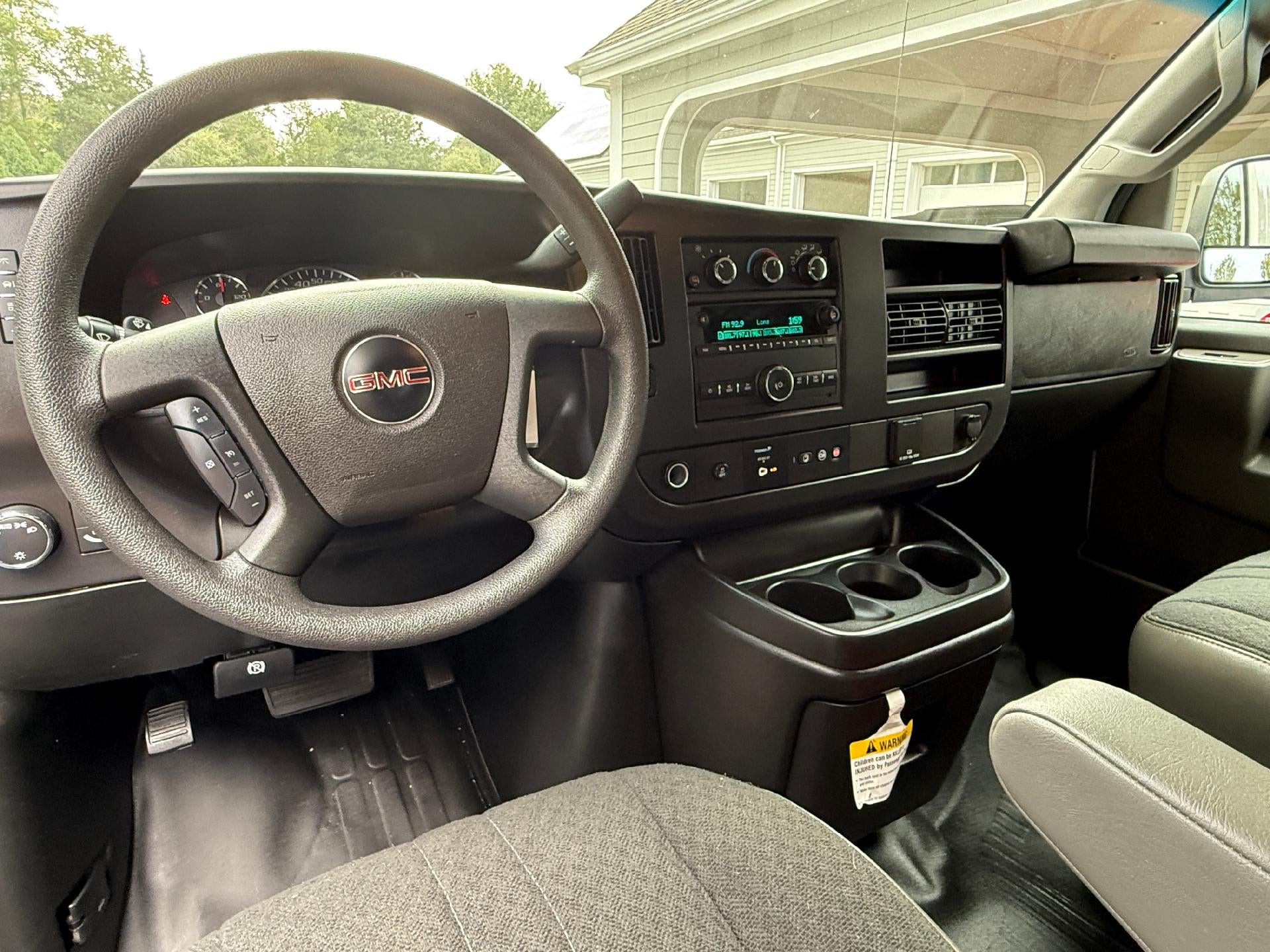 2024 GMC Savana Cargo 2500 Base