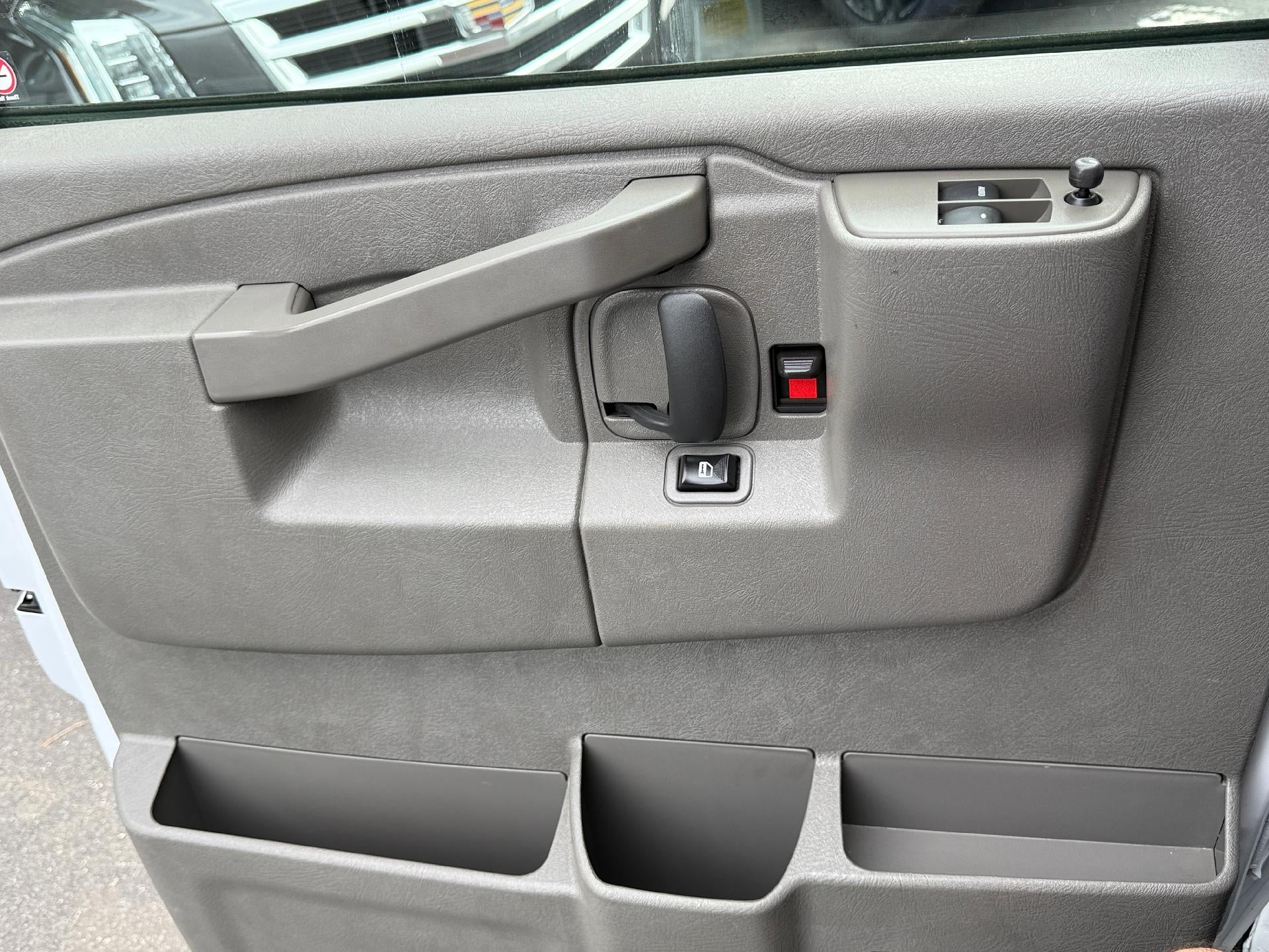 2024 GMC Savana Cargo 2500 Base