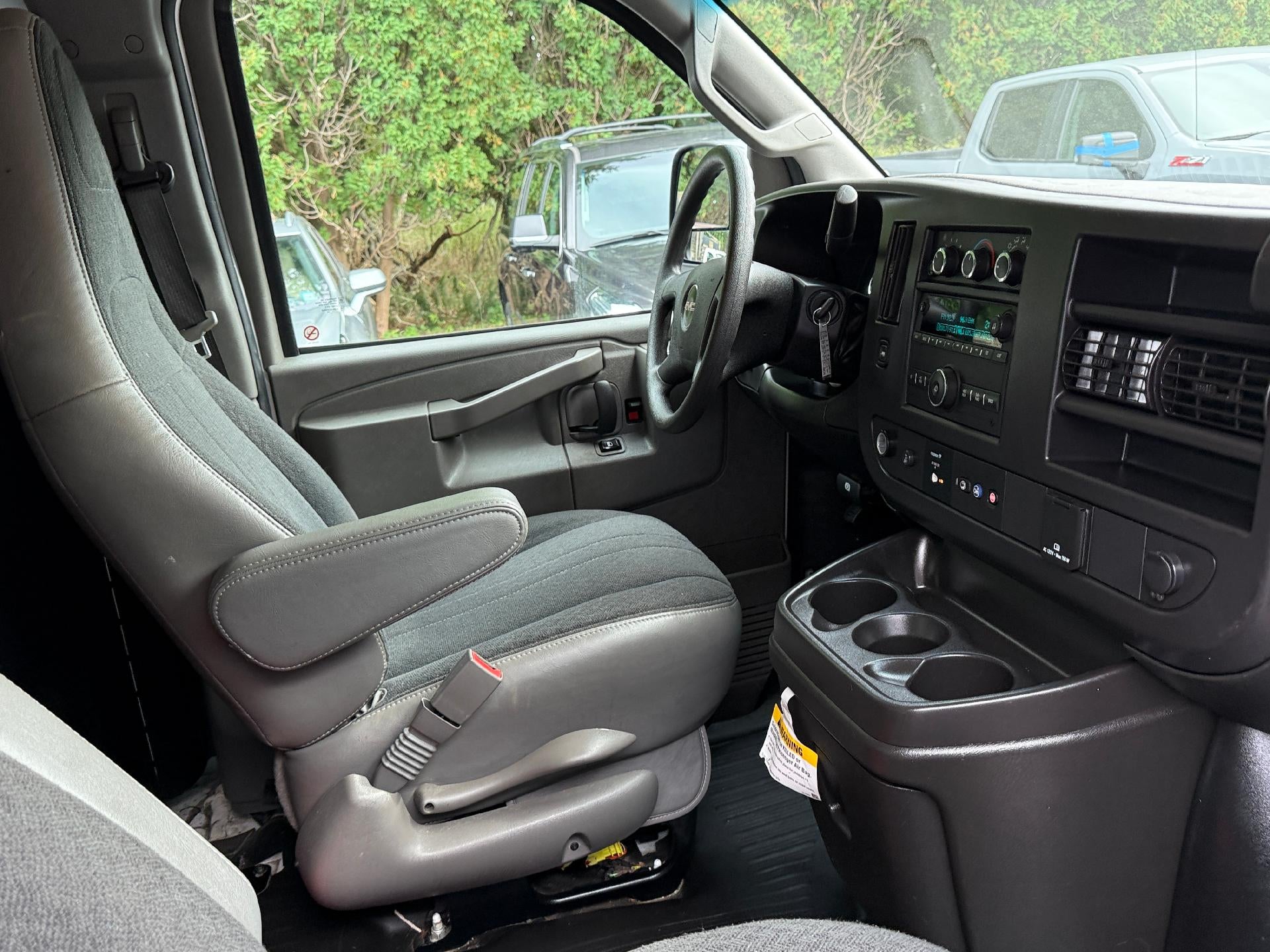 2024 GMC Savana Cargo 2500 Base