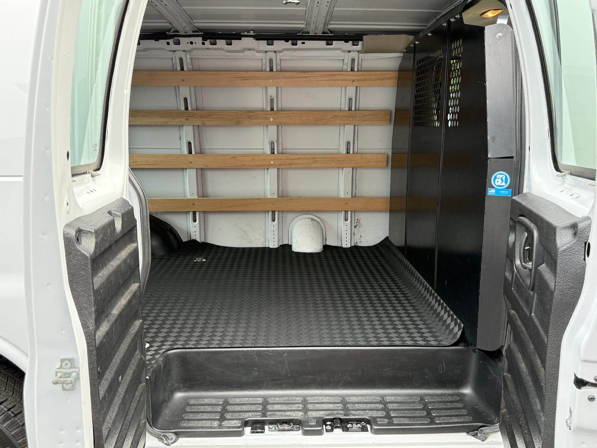 2024 GMC Savana Cargo 2500 Base