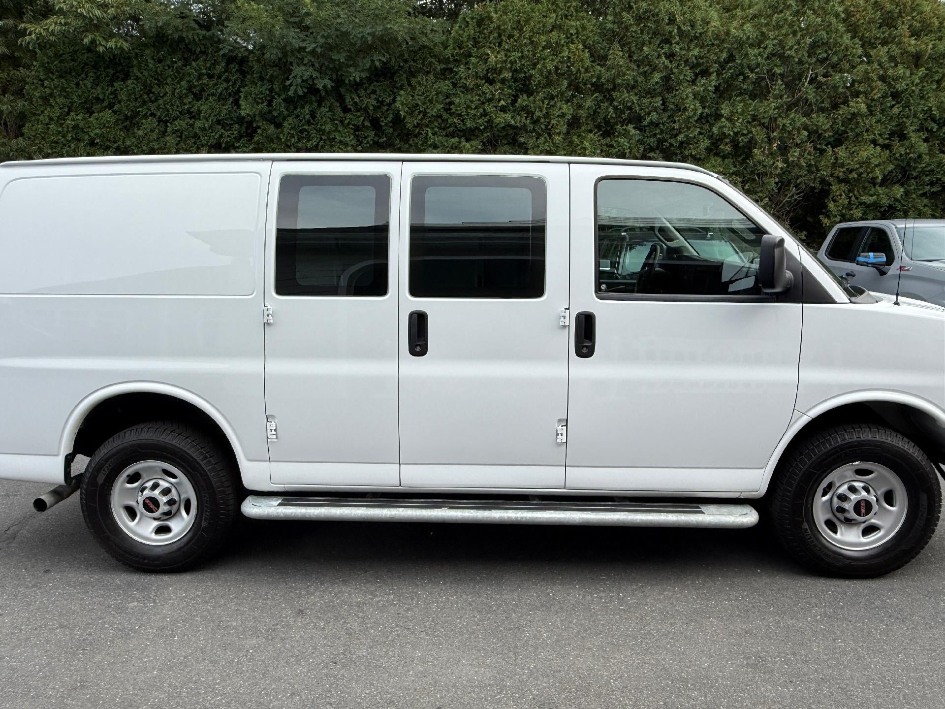 2024 GMC Savana Cargo 2500 Base