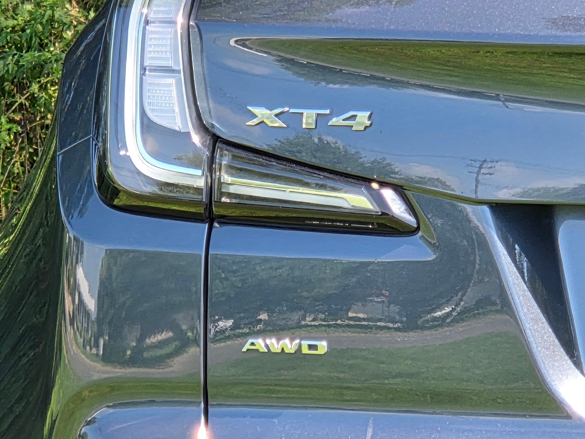 2020 Cadillac XT4 Base