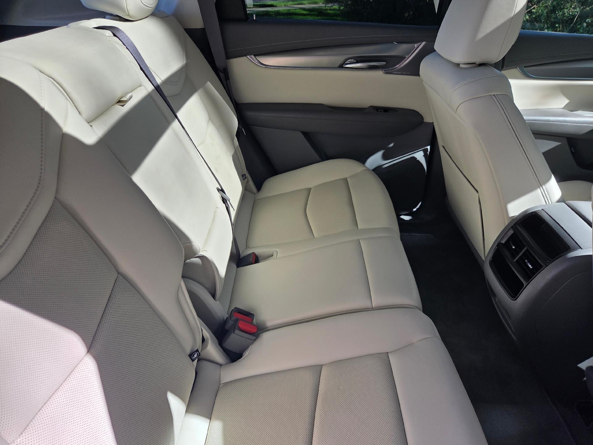 2021 Cadillac XT5 Base