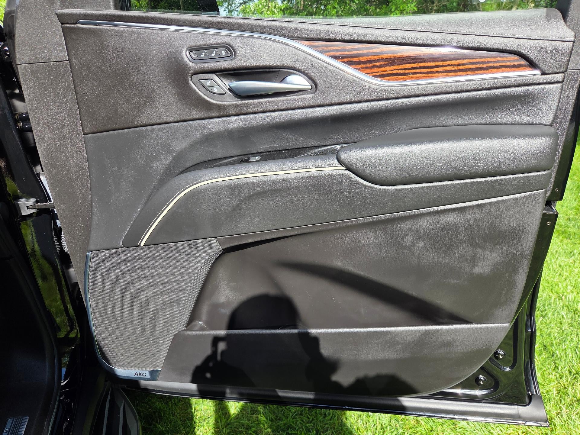 2022 Cadillac Escalade ESV Premium Luxury
