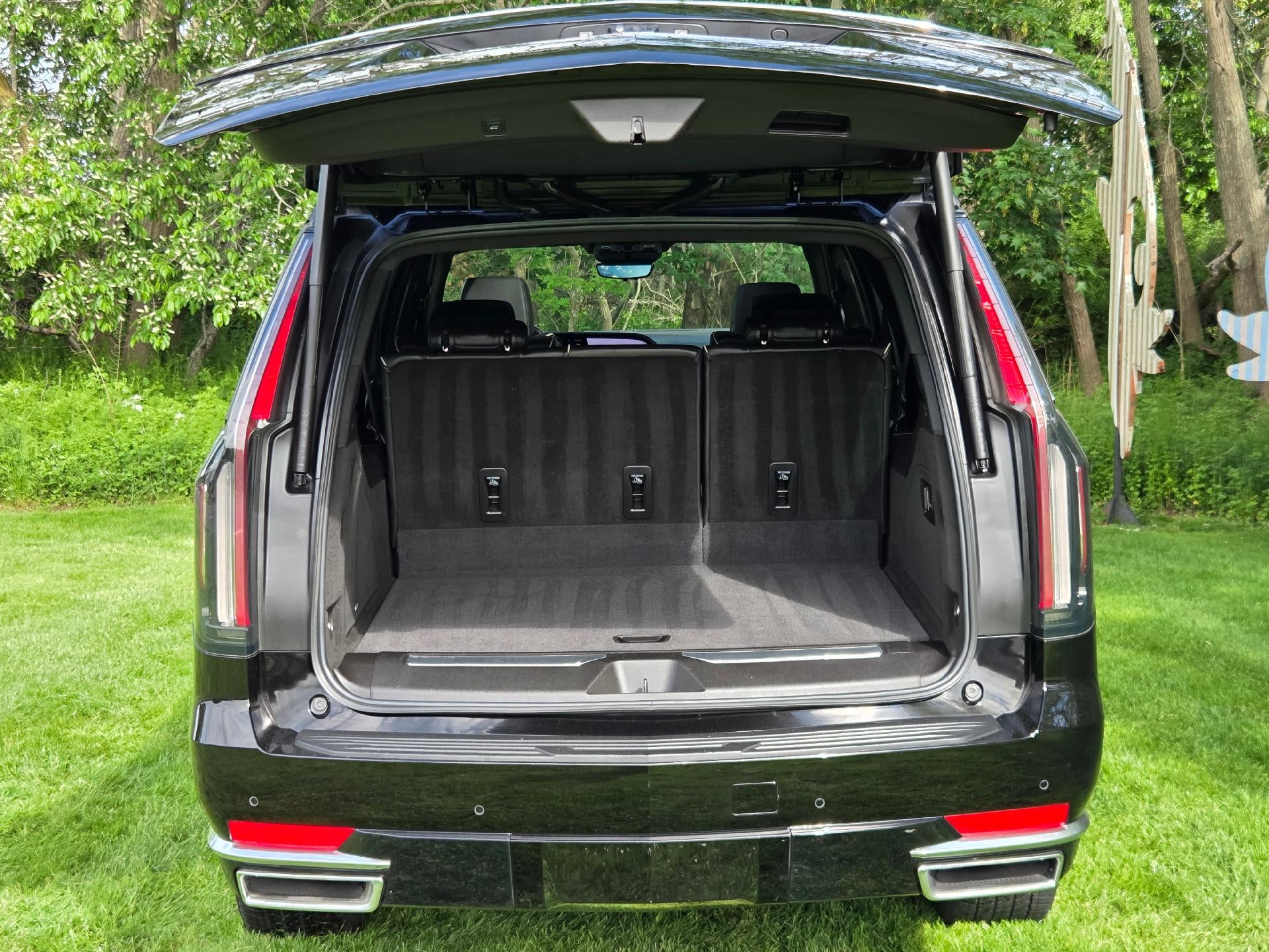 2022 Cadillac Escalade ESV Premium Luxury