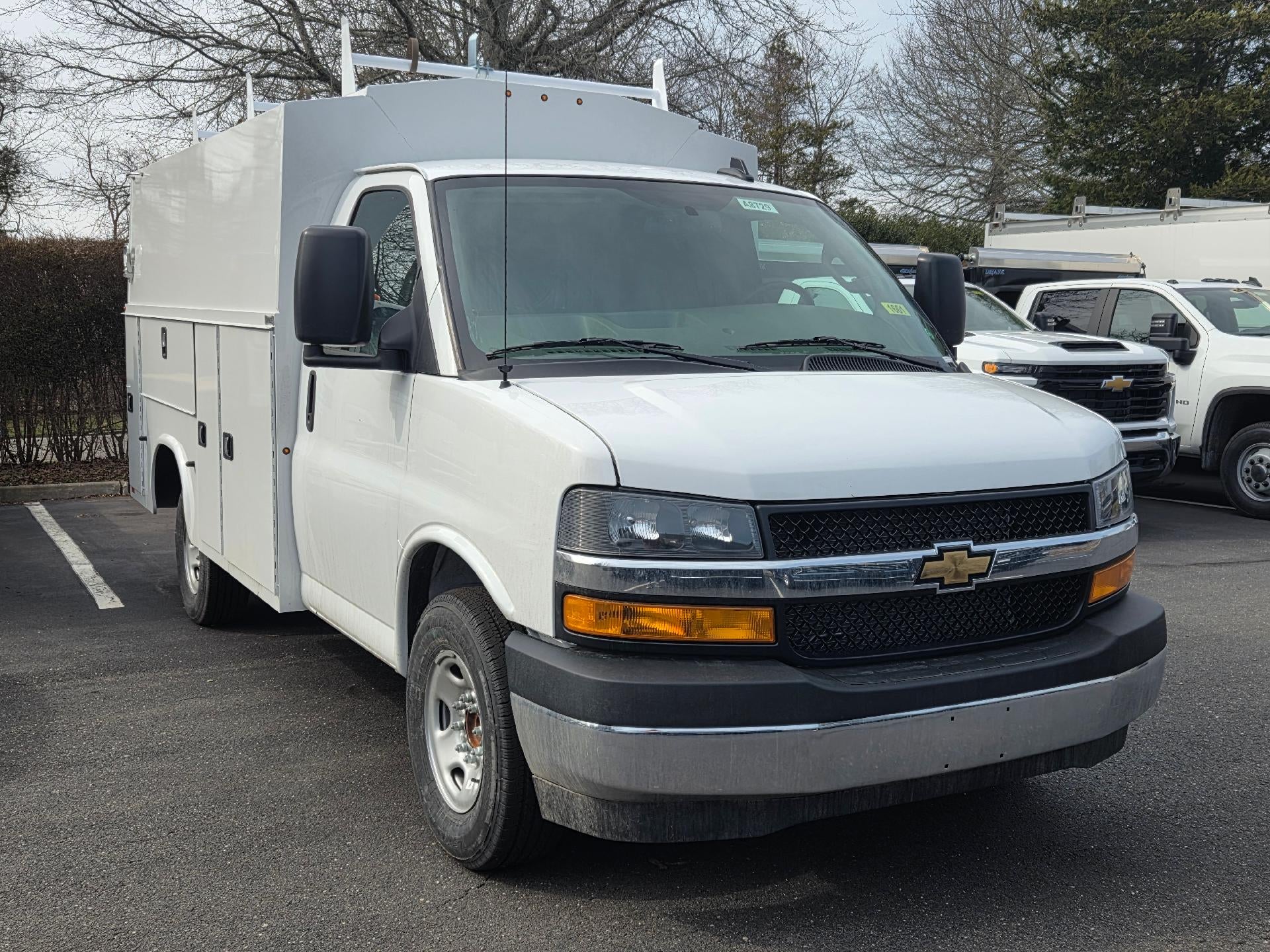 2026 Chevrolet Express Cutaway 3500 Base