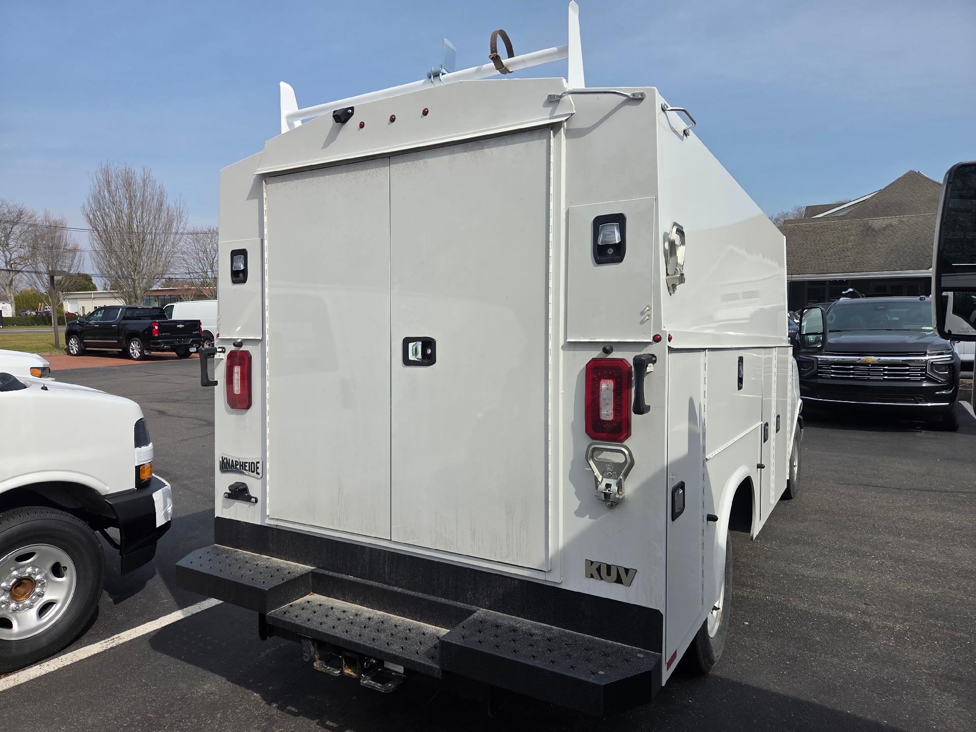 2026 Chevrolet Express Cutaway 3500 Base