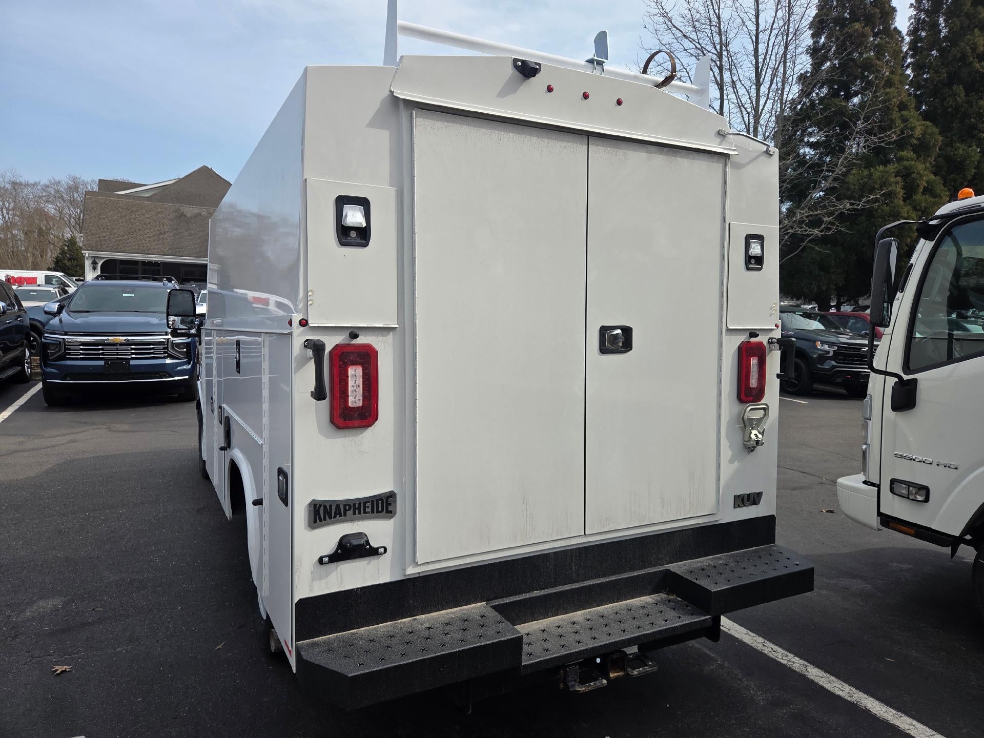 2026 Chevrolet Express Cutaway 3500 Base