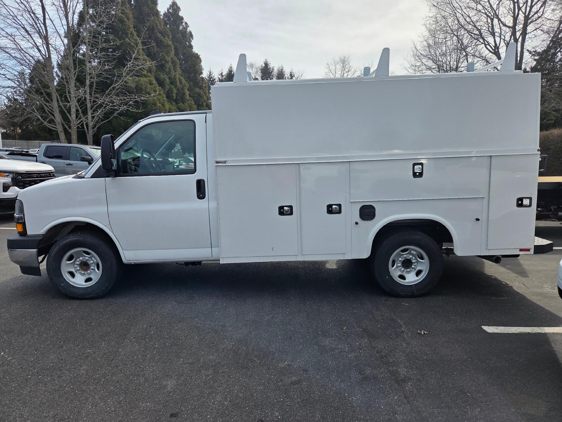 2026 Chevrolet Express Cutaway 3500 Base