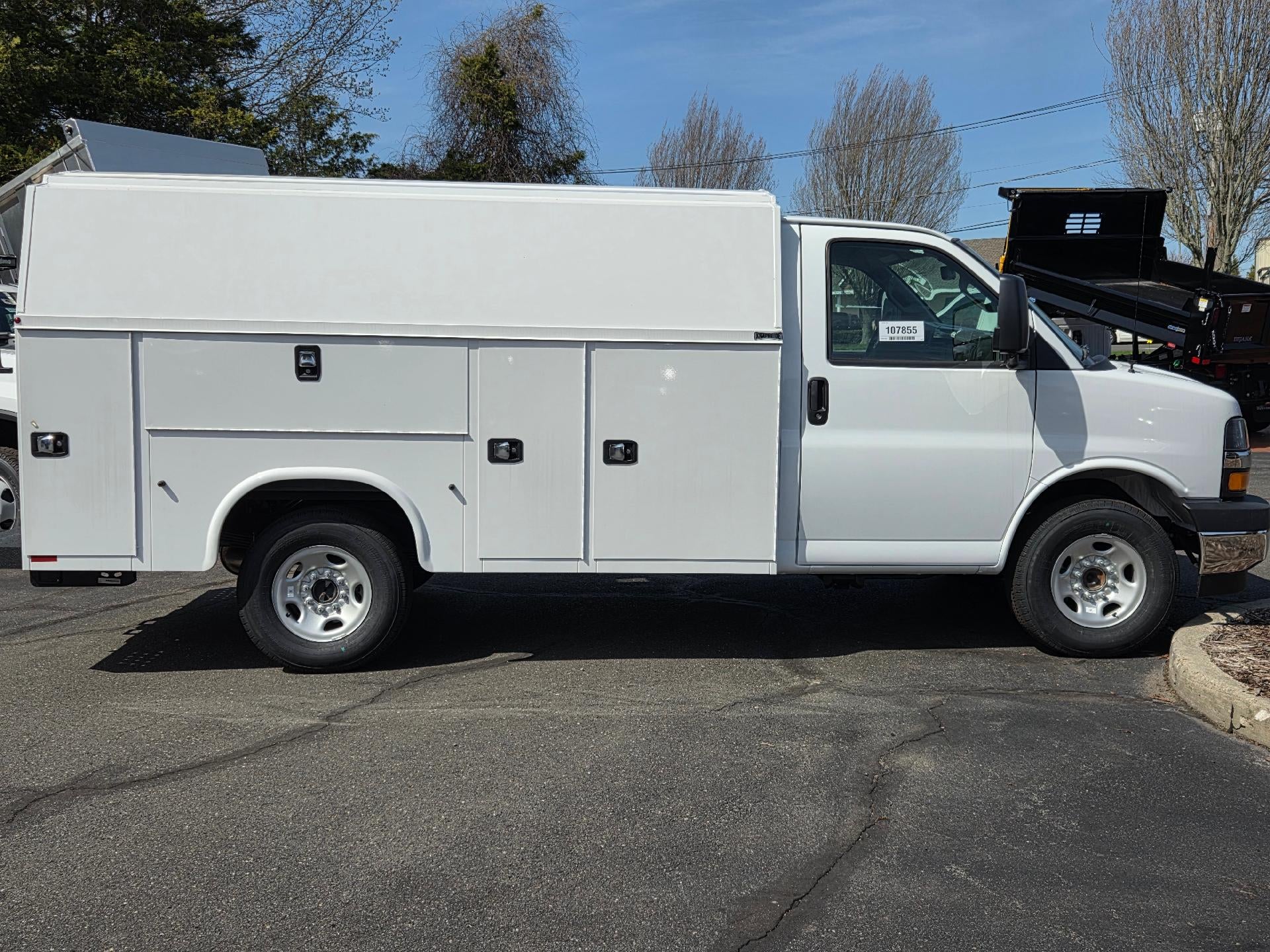 2026 Chevrolet Express Cutaway 3500 Base