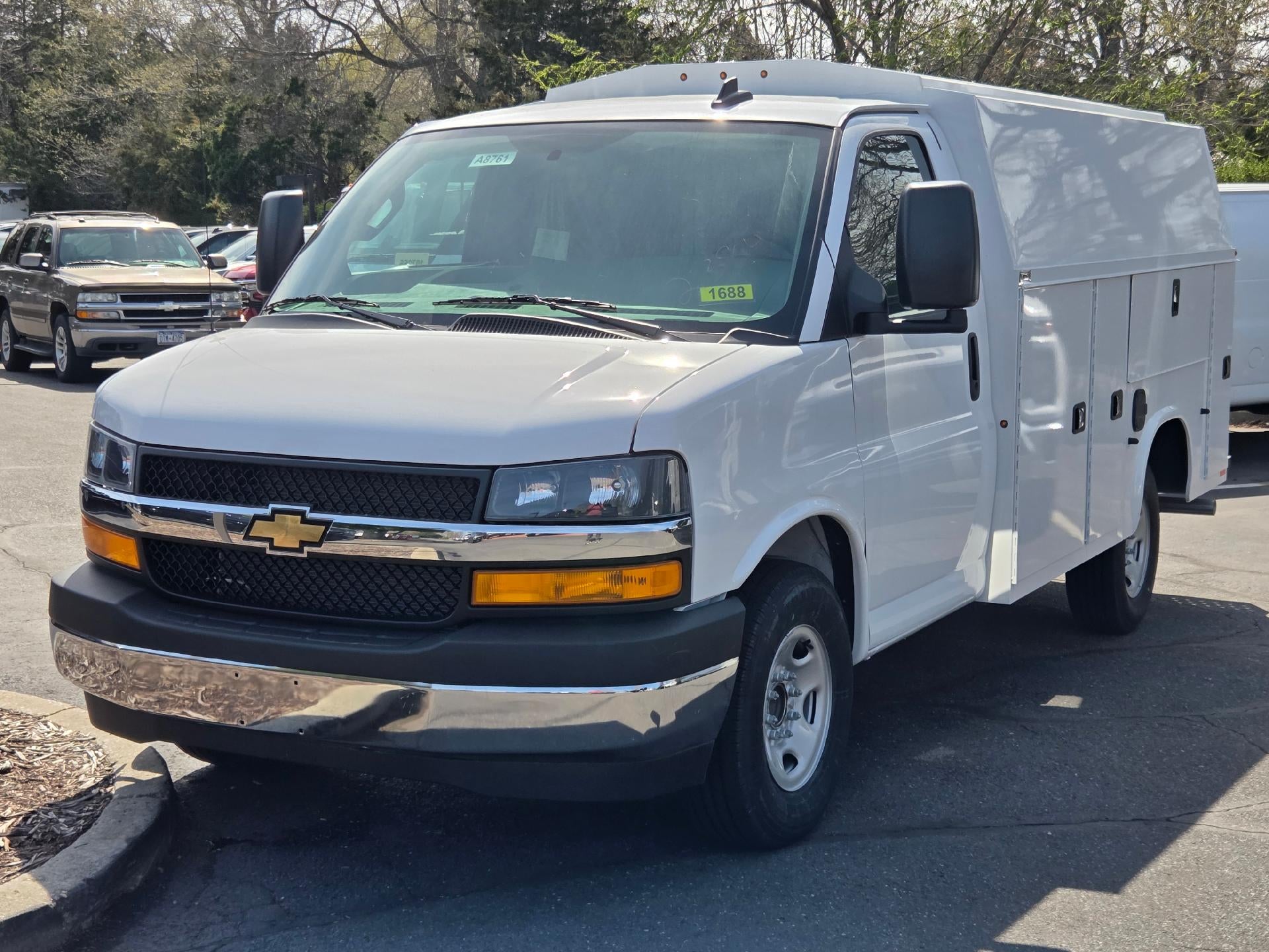 2026 Chevrolet Express Cutaway 3500 Base