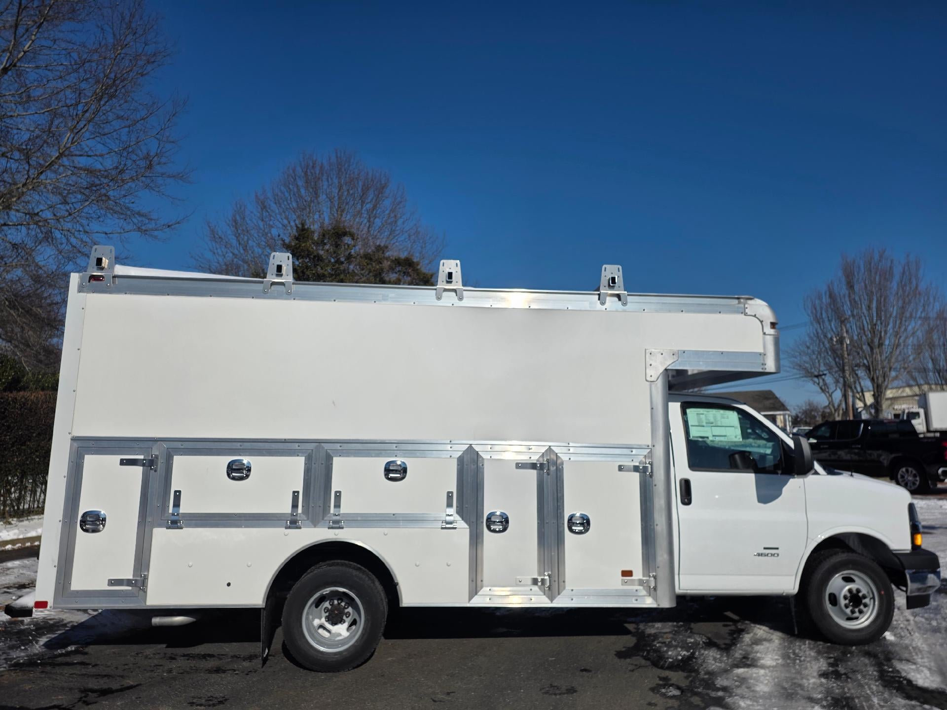 2026 Chevrolet Express Cutaway 4500 Base