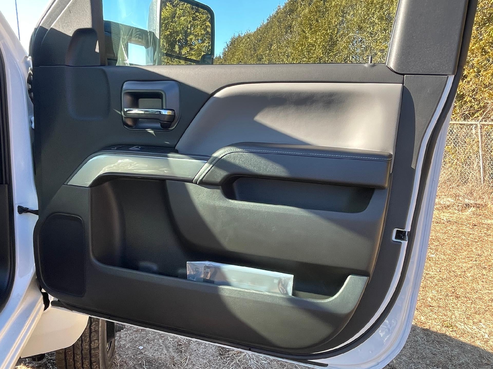 2024 Chevrolet Silverado 5500 HD LT