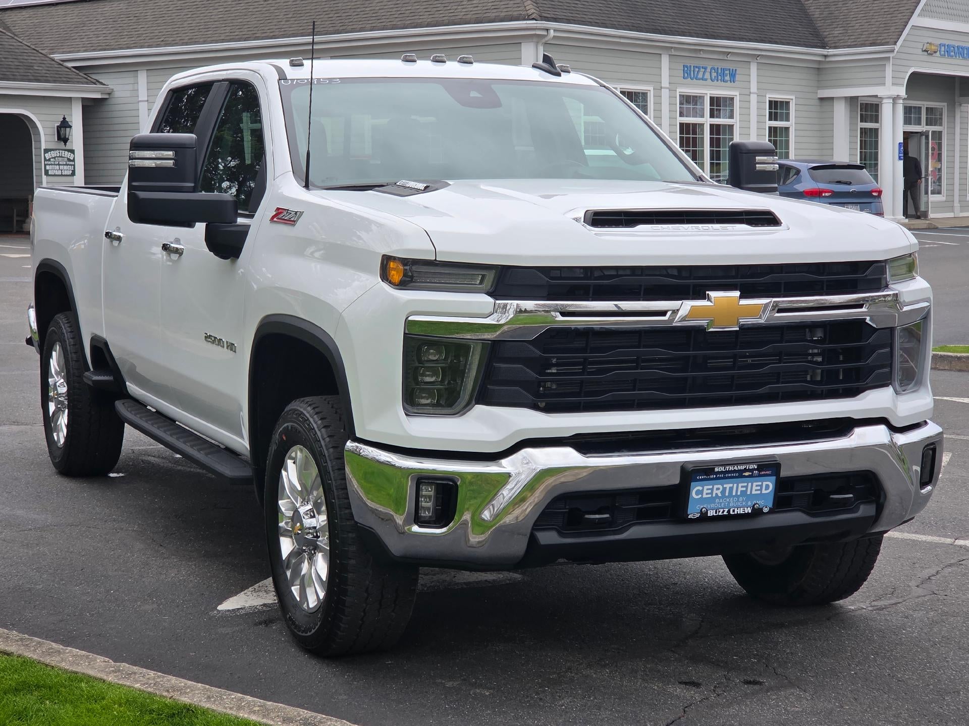2024 Chevrolet Silverado HD LT 4WD Crew Cab Standard Box's photo