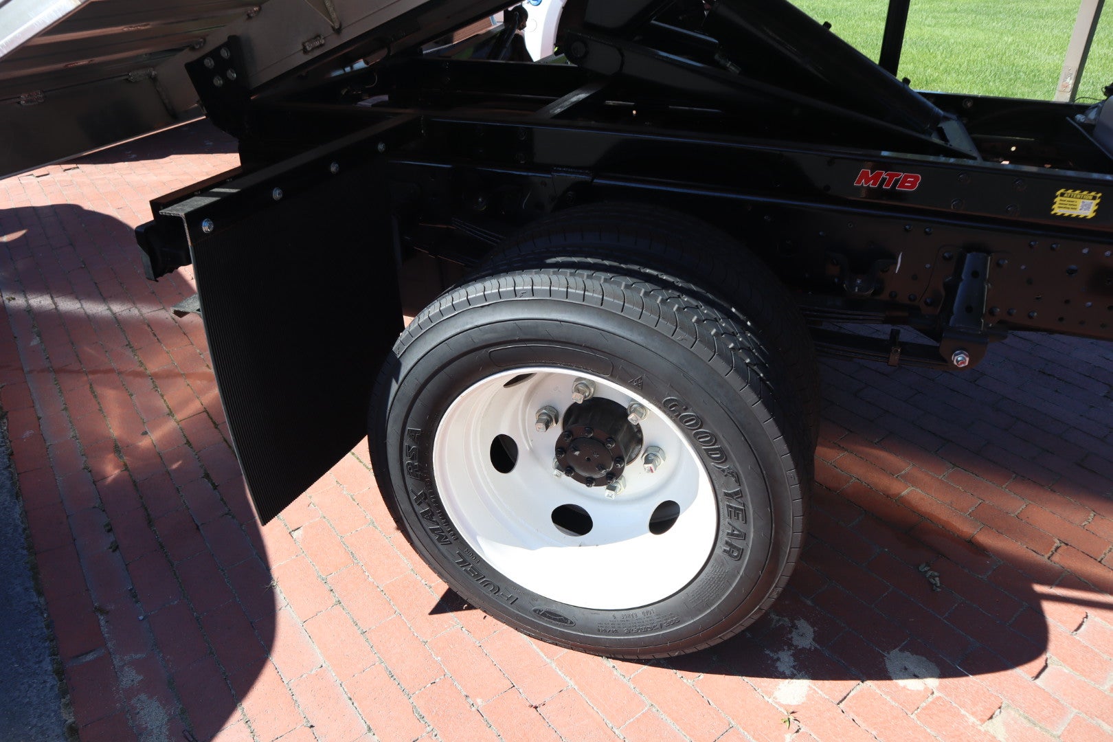 2025 Chevrolet Low Cab Forward 5500 XG NA